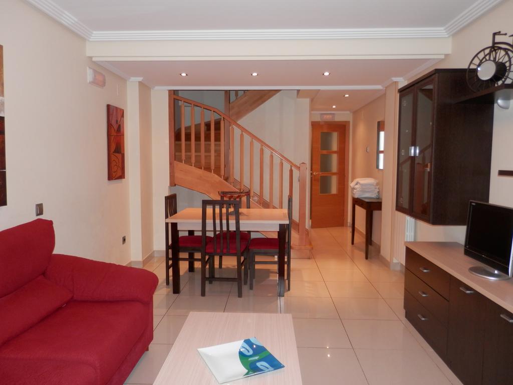 Apartamentos Monte Hernanz ริอาซา ภายนอก รูปภาพ