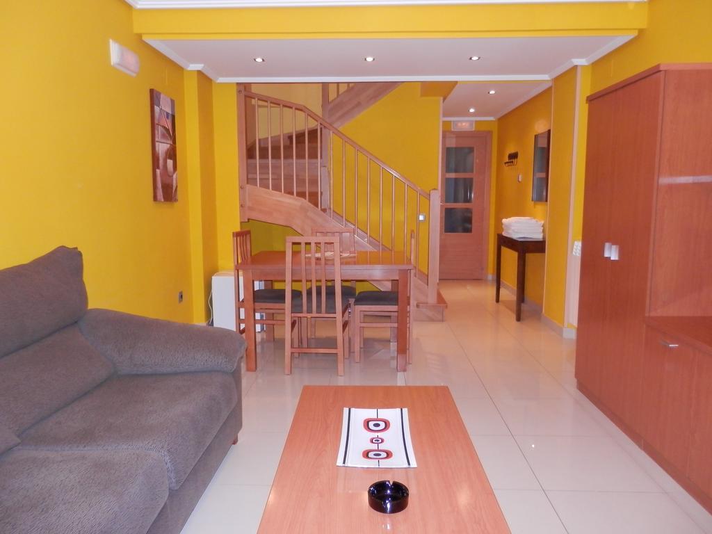 Apartamentos Monte Hernanz ริอาซา ภายนอก รูปภาพ