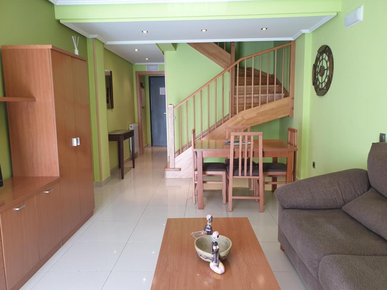 Apartamentos Monte Hernanz ริอาซา ภายนอก รูปภาพ